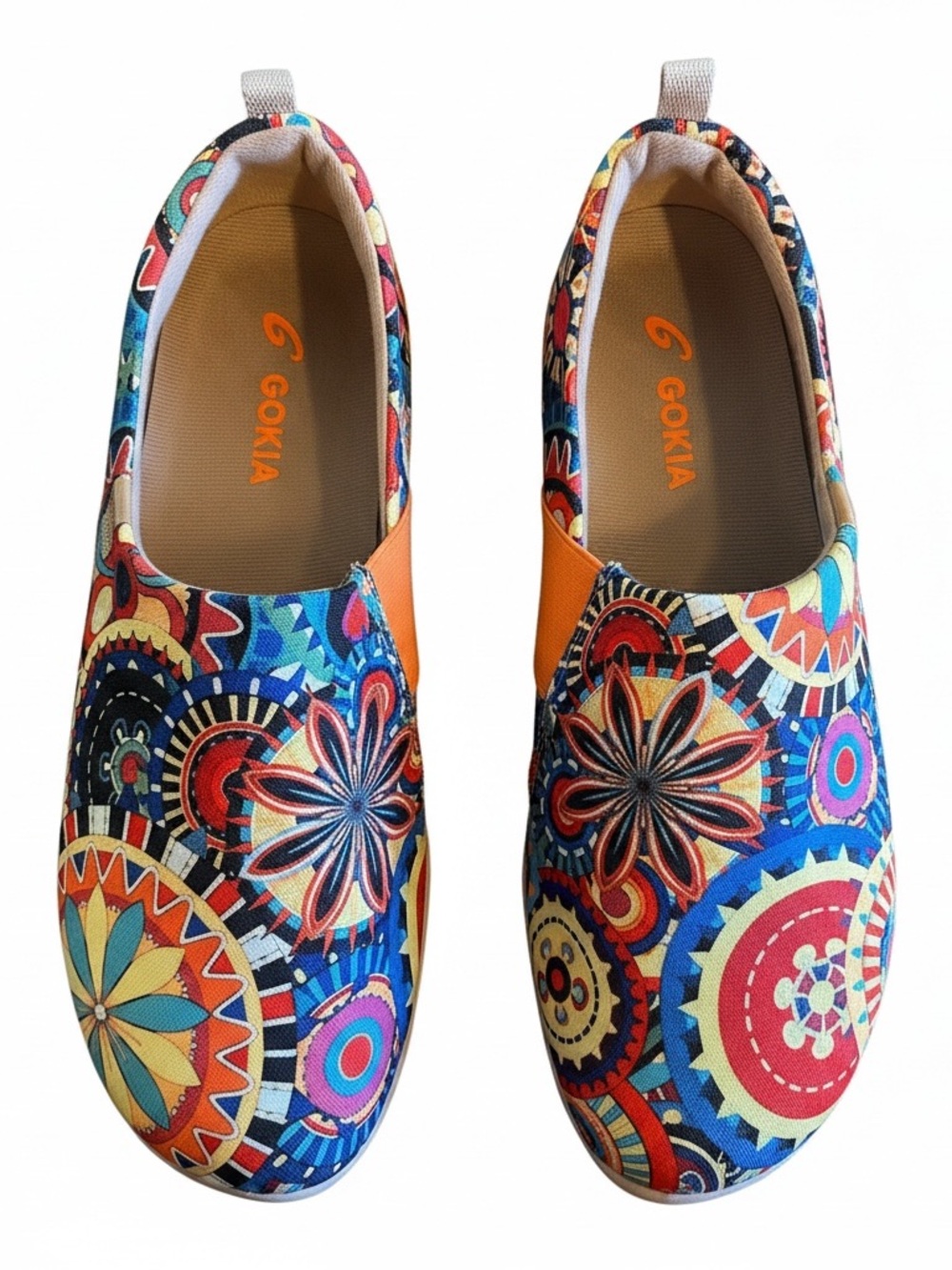 Gokia Artistic Pattern walking shoes. Women’s Size 11